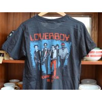 80's【ビンテージ】USA製【デッドストック】ロックＴシャツ バンドＴシャツ【loverboy】ラバーボーイ 【GET LUCKY】ツアーＴシャツ【サイズＬ】 