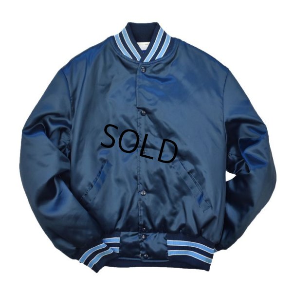画像4: 80's USA製【ビンテージ】【Holloway】【2フェイス】マスク【サテンブルゾン】【MORRIS CATHOLIC PEREFORMING ARTS】【紺×水色ライン】【サテンジャケット】【ナイロンジャケット】【サイズM】