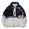 【ellesse】【ビンテージ】【黒×白×青×赤】【ナイロンジャケット】【サイズＬ】 