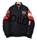 【ビンテージ】【シカゴブルズ】バスケットボール【ＮＢＡ】【赤×黒×白】【中綿入り】【ブルゾン】【サイズＬ】 