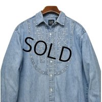 【ビンテージ】【オールドギャップ】【GAP DENIM】【胸刺繍入り】デニムシャツ【サイズＭ】【レディース古着】 