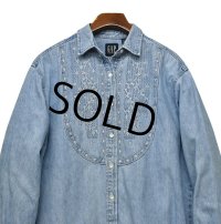 【ビンテージ】【オールドギャップ】【GAP DENIM】【胸刺繍入り】デニムシャツ【サイズＭ】【レディース古着】 