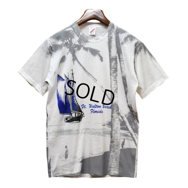 画像1: 90’s 【USA製】 ビンテージ【Ft,Waiton Beach Frorida】総柄【ヤシの木】【ヨット】【白】Tシャツ サイズL 