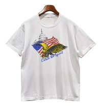 【USA製】【ビンテージ】白【星条旗】鷹【catch the spirit】【US】【Tシャツ】【サイズS程度】 