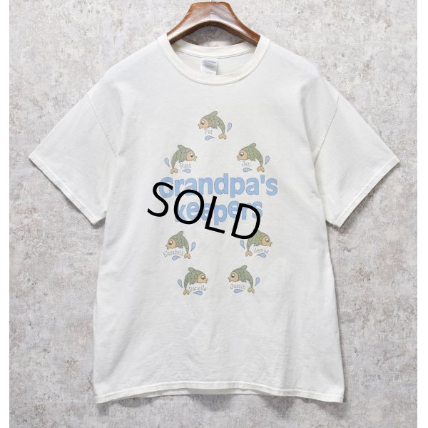 画像1: ビンテージ【GILDAN】【ギルダン】Grandpa’ｓKeepers【魚プリント】【Tシャツ】【サイズＬ】 