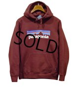 【パタゴニア】patagonia【ワイン】エンジ【ロゴパーカー】フーディー【サイズS】パーカー 