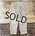 90's~  ビンテージ【Eddie Bauer】【エディーバウアー】【ライトベージュ】【２タック】太畝【コーデュロイパンツ】【W32】 