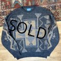程度良好!!【USA製】【ビンテージ】【ペンドルトン】Pendleton【チャコールｘ幾何模様】ネイティブ柄【ウールセーター】【サイズＬ】 