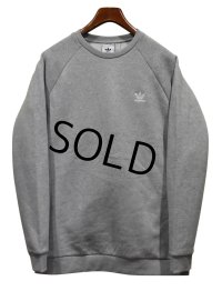 新品未使用【adidas】【アディダス】グレー【胸ロゴ】【スウェット】【サイズＬ】 