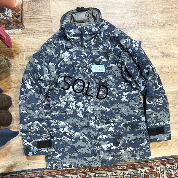 画像1: 【米軍実物】U.S.NAVY【WORKING PARKA】紺 デジカモ 【ゴアテックスパーカー】【Ｓ－Ｒ】 