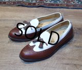 【ブルックスブラザーズ】【茶色×白】【オールデン】メダリオン【タッセルローファー】【9 1/2 2E】【27.5cm程度】 