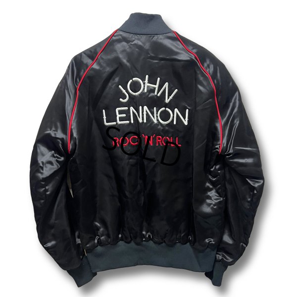 画像1: 70's~USA製 ビンテージ【JOHN LENNON】 ジョンレノン【黒×赤】【ナイロンジャケット】サテンジャケット【ナイロンブルゾン】【サイズL】 