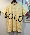 【USA製】ビンテージ【AWESOME WEAR】【オーサムウェア】エンボス総柄【レモンイエロー】【Ｔシャツ】【One Size Fits All】 