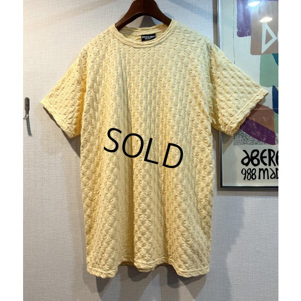 画像1: 【USA製】ビンテージ【AWESOME WEAR】【オーサムウェア】エンボス総柄【レモンイエロー】【Ｔシャツ】【One Size Fits All】 