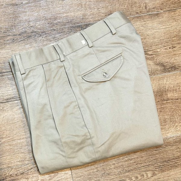 画像1: 【新品未使用】ビンテージ【ブルックスブラザーズ】【ベージュ】【２タック】【コットンパンツ】【スラックス】【W33程度】 