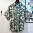 画像1: ビンテージ【Expressions internnational】【ブルーグレーｘ黄ｘ茶】総柄【レーヨンシャツ】半袖シャツ サイズＭ<br> (1)