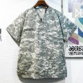 程度良好!! ビンテージ【USA製】ACU デジカモ 総柄【ポケット付き】【Vネック】メディカルプルオーバーシャツ【Tシャツ】【サイズM】 