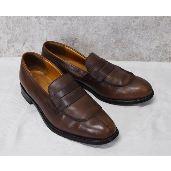 画像1: 【ENGLAND製】BARNEYS NEW YORK【バーニーズニューヨーク】【別注】【ブラウン】【Vチップローファー】【10 1/2D】【28.5cm程度】 