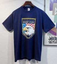 程度良好!! 90's ビンテージ【USA製】湾岸戦争【operation desert storm】ワシ【紺】プリント【Tシャツ】【サイズＬ】 