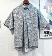 ビンテージ【CHEROKEE】チェロキー【生成りｘ紺】総柄【コットン】半袖シャツ サイズM 