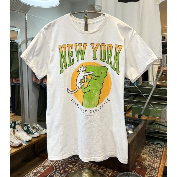 画像1: ビンテージ【GILDAN】ギルダン NEW YORK LYLE LYLE CROCODILE ライルライルクロコダイル ワニｘ猫【白】Tシャツ【サイズＭ】シング・フォー・ミー、ライル 