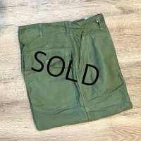 程度良好!!【60's】【米軍実物】【ビンテージ】OG107【UFOボタン】Wステッチ【ボタンフライ】【ベイカーパンツ】【ユーティリティパンツ】【32ｘ33】 