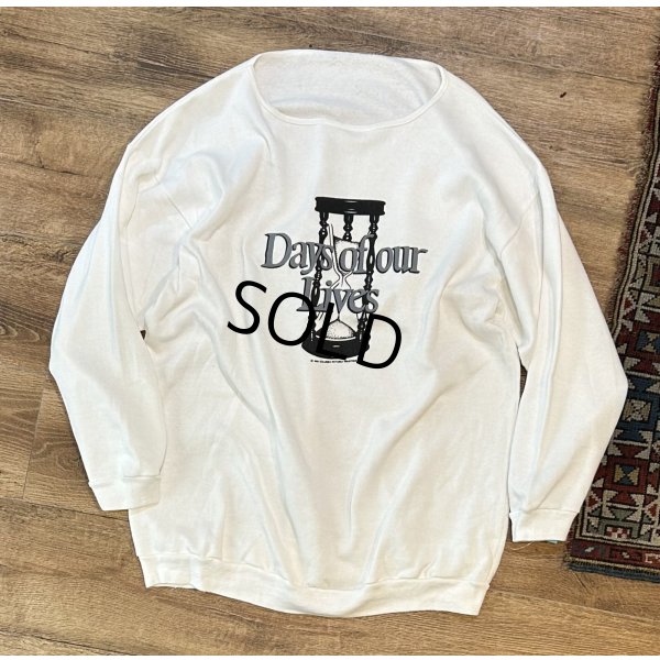画像1: 【90's】ビンテージ USA製【days of our lives】デイズ・オブ・アワ・ライブス 【白】【スウェット】【サイズXＬ程度】 