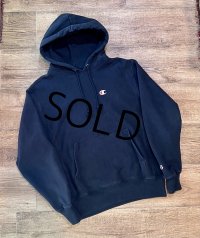 【チャンピオン】【リバースウィーブ】【黒】【無地】胸ロゴ入り【パーカー】【サイズＭ】 