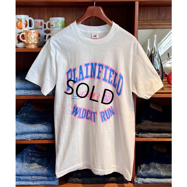 画像1: 【デッドストック】90's【USA製】 ビンテージ【FRUIT OF THE LOOM 】フルーツオブザルーム【PLAIN FIELD WILD CAT RUN】【白】【 Tシャツ】【サイズL】 