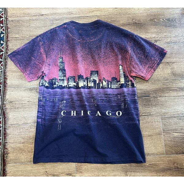 画像3: 90’ｓ~【USA製】ビンテージ　DELTA 【CHICAGO】シカゴ【タイダイ風】　夜景総柄　街 Ｔシャツ サイズＭ