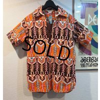 【デッドストック】70's【ビンテージ】【PURITAN】【オレンジ】総柄【アートモチーフ】【プルオーバー】【S/Sシャツ】【シャツジャケット】半袖シャツ【サイズM】 