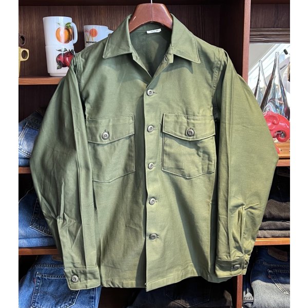 画像1: デッドストック【70's】【米軍実物】【ビンテージ】【U.S.ARMY】【ユーティリティシャツ】【14 1/2×33】 