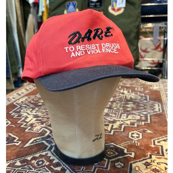 画像1: 【デッドストック】90’ｓ【ビンテージ】【D.A.R.E】【赤×黒】【コットンキャップ】【ＢＢキャップ】 