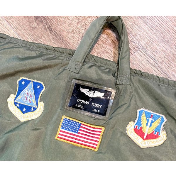 画像4: 程度良好!! 70's【ビンテージ】【米軍実物】【USAF】FURRY ワッペン付き【ヘルメットバッグ】 
