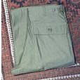 画像1: デッドストック【60's】【米軍実物】U.S.ARMY【ビンテージ】OG107【ベイカーパンツ】サイドアジャスター付き【ユーティリティパンツ】【32ｘ33】<br> (1)