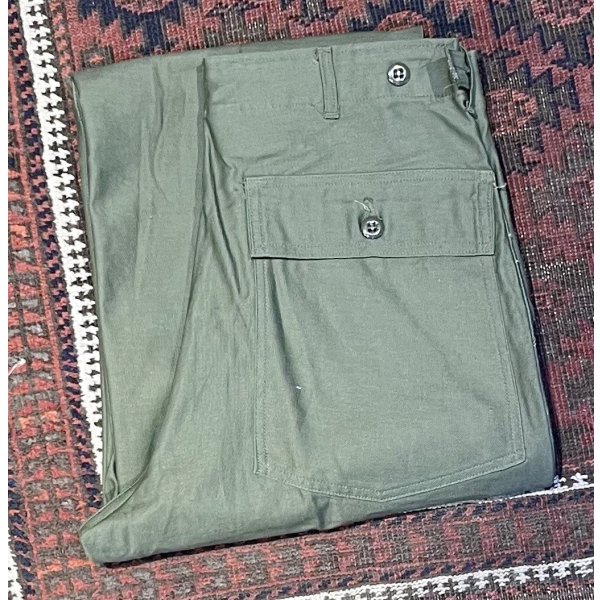 画像1: デッドストック【60's】【米軍実物】U.S.ARMY【ビンテージ】OG107【ベイカーパンツ】サイドアジャスター付き【ユーティリティパンツ】【32ｘ33】 