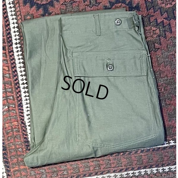 画像1: デッドストック【60's】【米軍実物】U.S.ARMY【ビンテージ】OG107【ベイカーパンツ】サイドアジャスター付き【ユーティリティパンツ】【32ｘ33】 