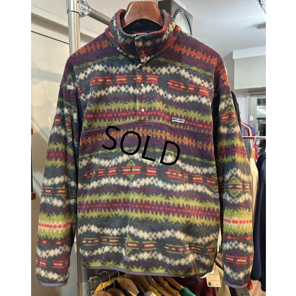 画像1: 90s ビンテージ【パタゴニア】patagonia【雪無し】紫ｘ緑ｘエンジ【サカジャウィア柄】【スナップT】【フリースプルオーバー】【サイズＬ】 