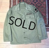 【60's】【米軍実物】【ビンテージ】【U.S.ARMY】【OG107】ワッペン付き【ユーティリティシャツ】【サイズS程度】 
