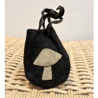 【アンティーク】レザーｘスエード【キノコ】黒ｘ白【ミニ巾着】【ミニポーチ】 