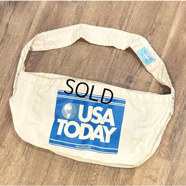 画像1: 80's~【デッドストック】USA製【ビンテージ】【生成り×青】【USA TODAY】【ニュースペーパーバッグ】【ショルダーバッグ】 
