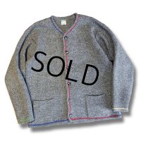 イタリー製【ベネトン】BENETTON【グレー】【カラフルステッチ入り】【ウールカーディガン】 