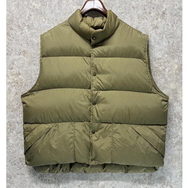 画像1: 【ビンテージ】【L.L.bean】刻印ボタン【L.L.ビーン】刻印ボタン ベージュ【ダウンベスト】【サイズＸＬＬ程度】 