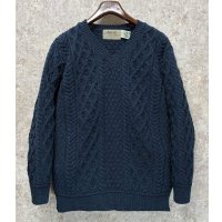ほぼ未使用!!【アイルランド製】ビンテージ【ARAN SWEATER MARKET】【紺】マーブル 【Vネックセーター】アランセーター 【サイズL】  