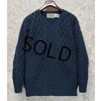 ほぼ未使用!!【アイルランド製】ビンテージ【ARAN SWEATER MARKET】【紺】マーブル 【Vネックセーター】アランセーター 【サイズL】  