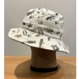画像7: 程度良好!! USA製【ビンテージ】生成りｘルアー 総柄【コットン】毛ばり 釣り【バケットハット】【サイズM】<br> (7)