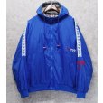 画像1: 【ビンテージ】【TYR】ティア【青ナイロン×裏フリース】【袖ロゴ入り】パーカー【サイズXL】 <br> (1)