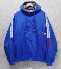 【ビンテージ】【TYR】ティア【青ナイロン×裏フリース】【袖ロゴ入り】パーカー【サイズXL】  