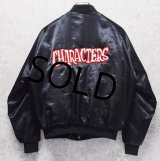 90's【USA製】【ビンテージ】ヒルトン【HILTON】【黒】CHARACTERS【中綿入り】【サテンブルゾン】Ｌ 