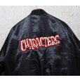 画像4: 90's【USA製】【ビンテージ】ヒルトン【HILTON】【黒】CHARACTERS【中綿入り】【サテンブルゾン】Ｌ<br> (4)
